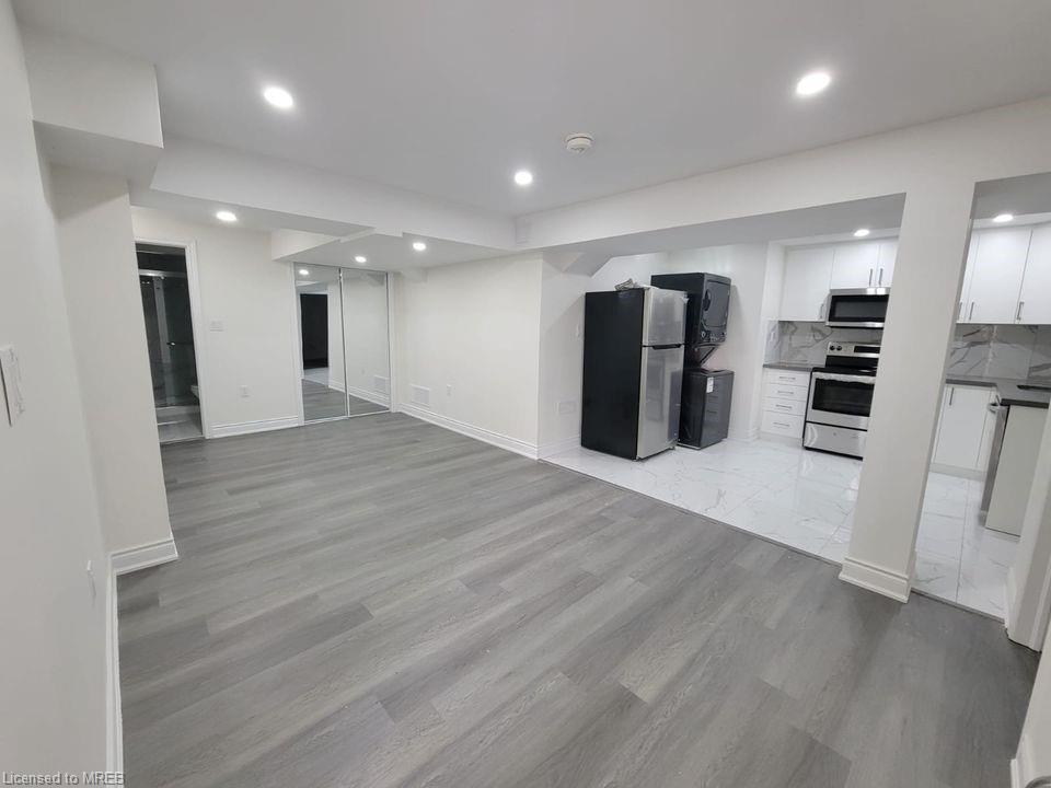 60 Sasco Way