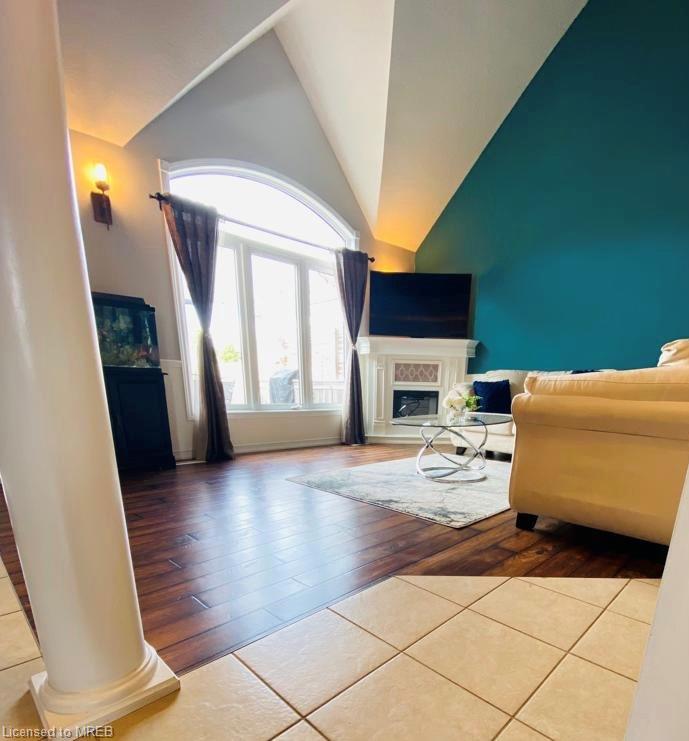 631 Frontenac Crescent