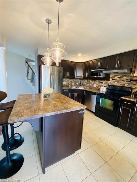 631 Frontenac Crescent