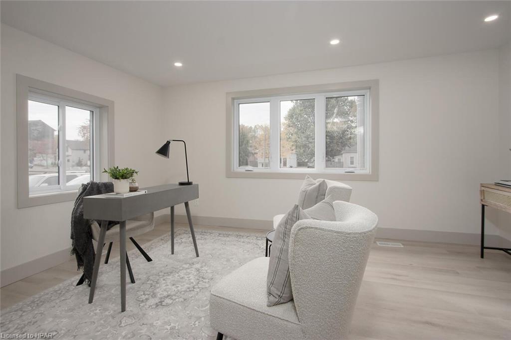 22 Cobourg Lane