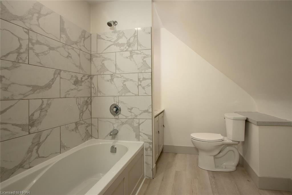 22 Cobourg Lane