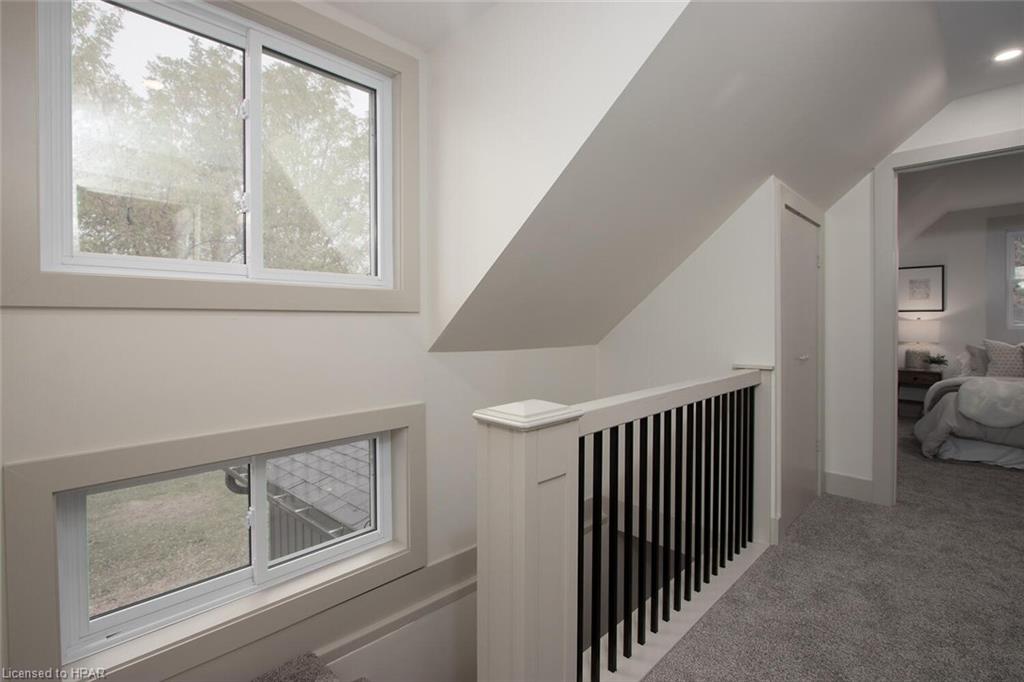 22 Cobourg Lane