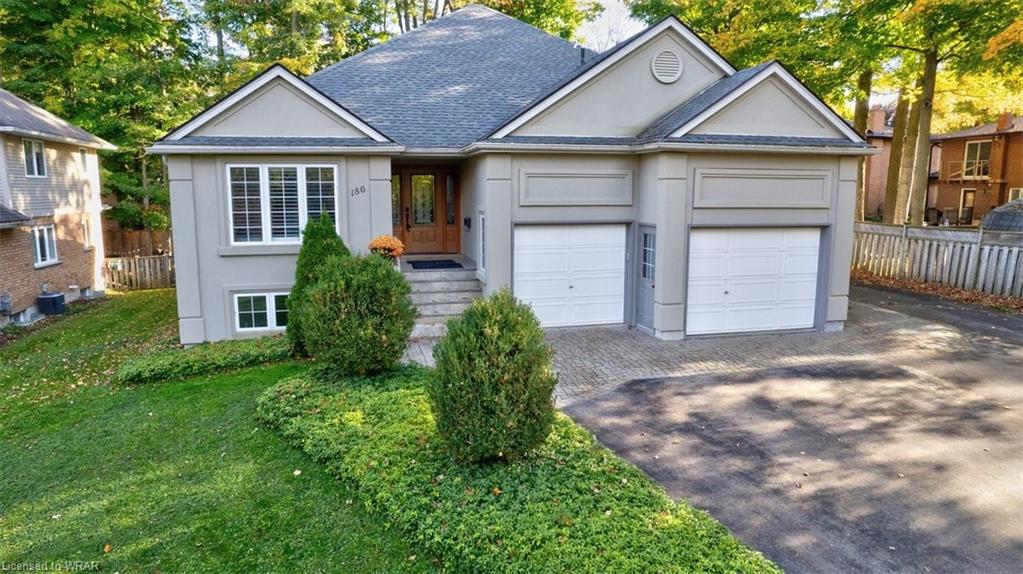 186 Corrie Crescent