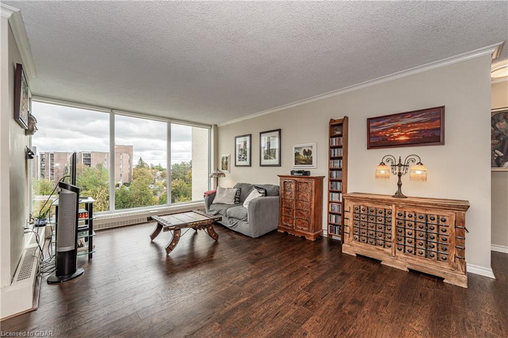 19 Woodlawn Road E, #516