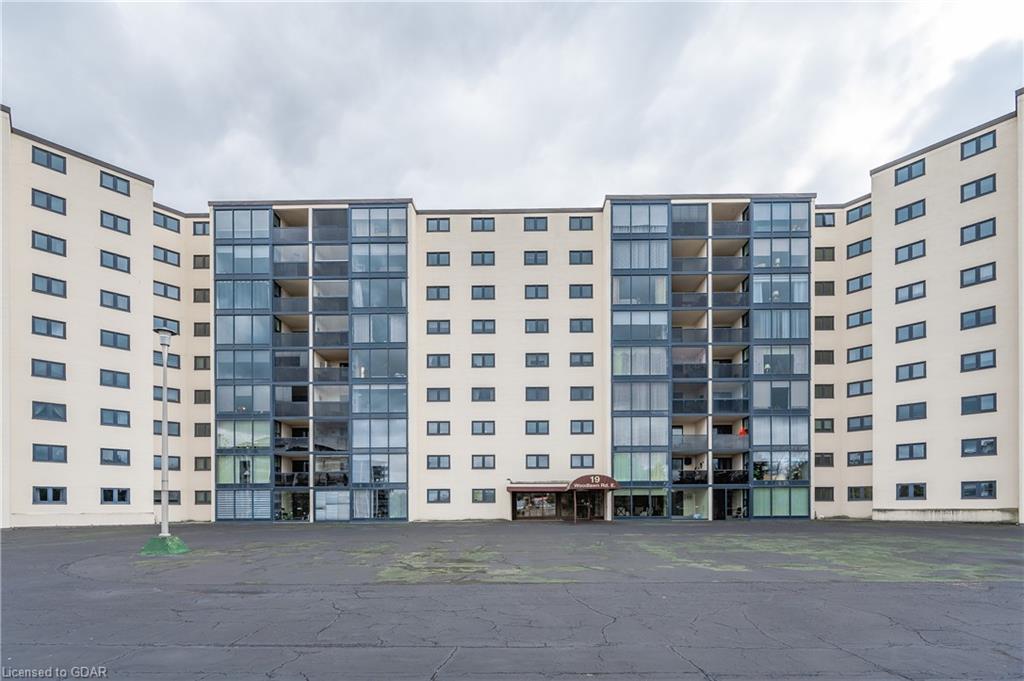 19 Woodlawn Road E, #516