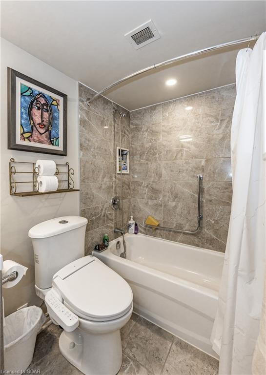 19 Woodlawn Road E, #516