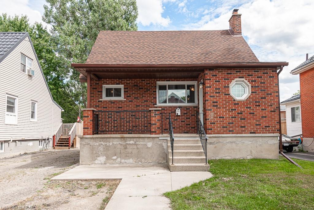 399 Nelson Street
