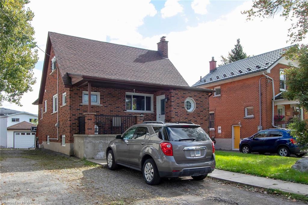 399 Nelson Street
