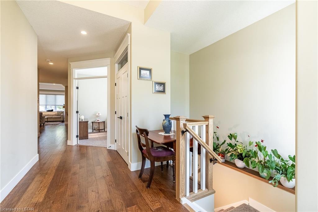 21 Creek Side Place