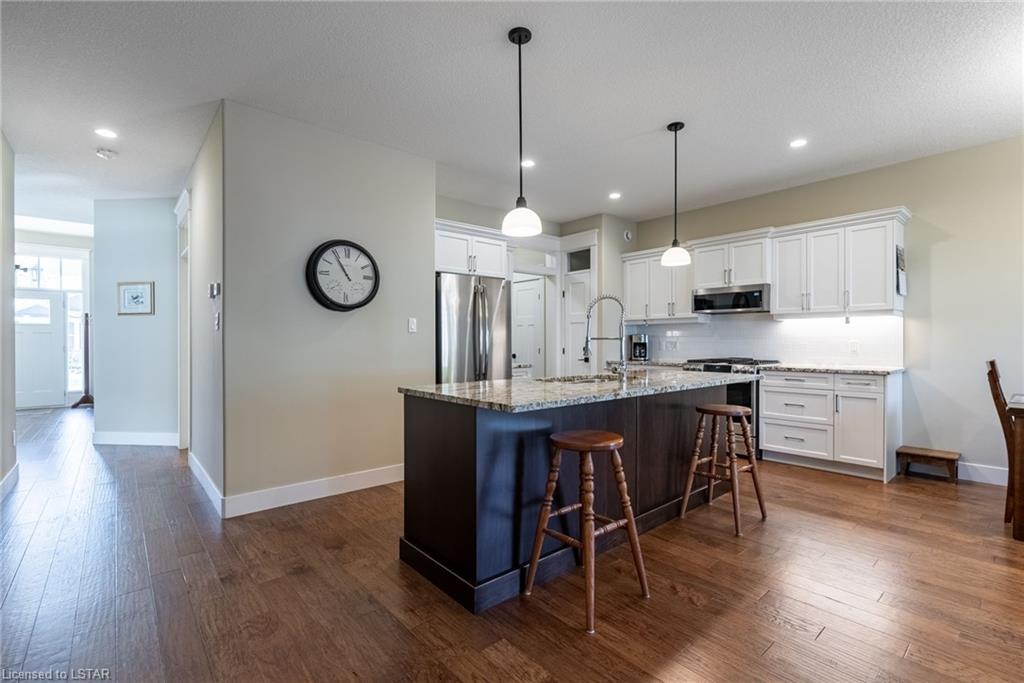 21 Creek Side Place