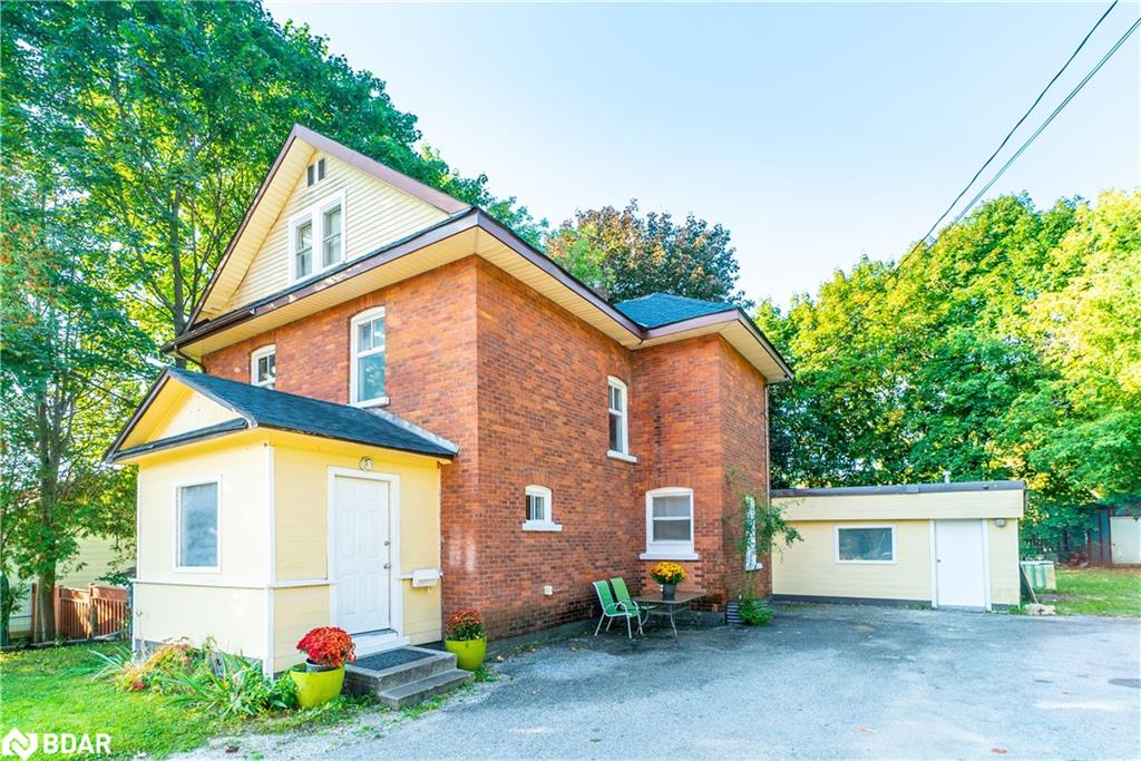 105 Douglas Street