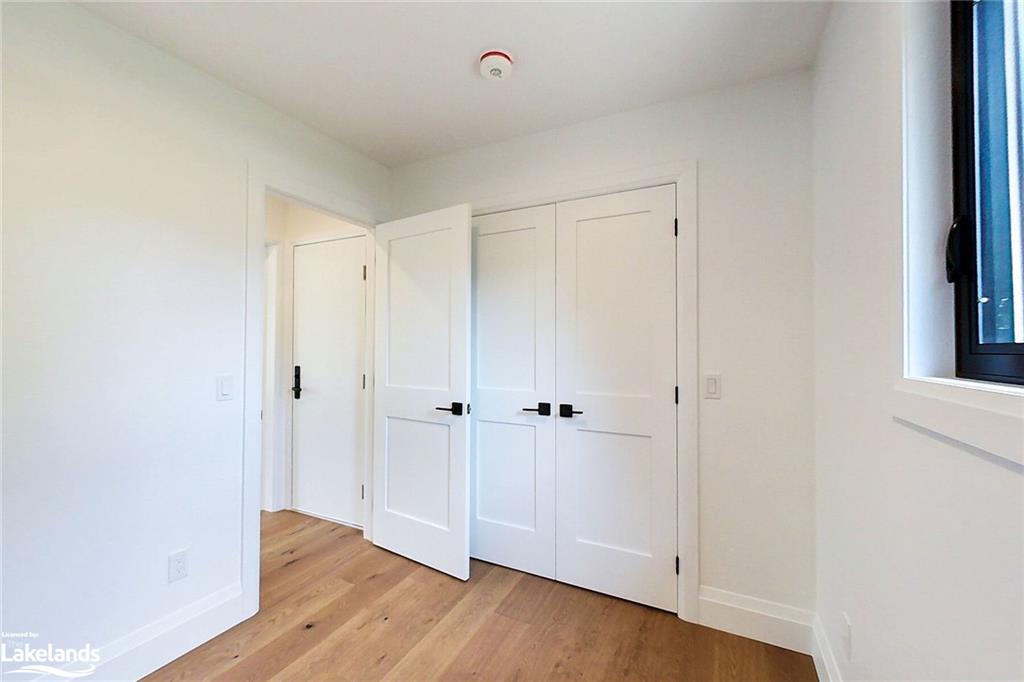 11 Caroline Street E