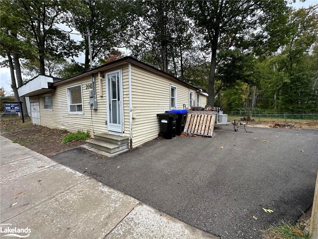 2045 River Road W