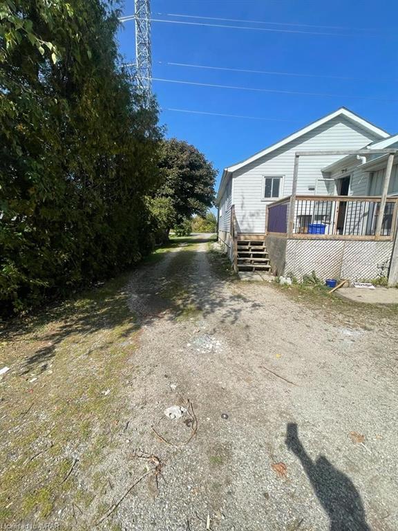 1224 Parkinson Road