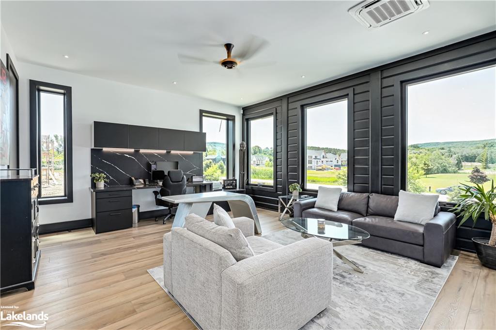 4 Raintree Court
