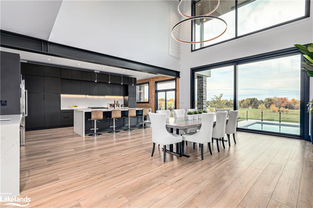 4 Raintree Court