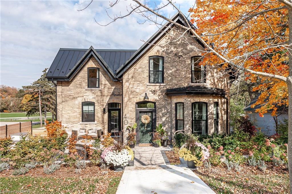 40 Daly Avenue
