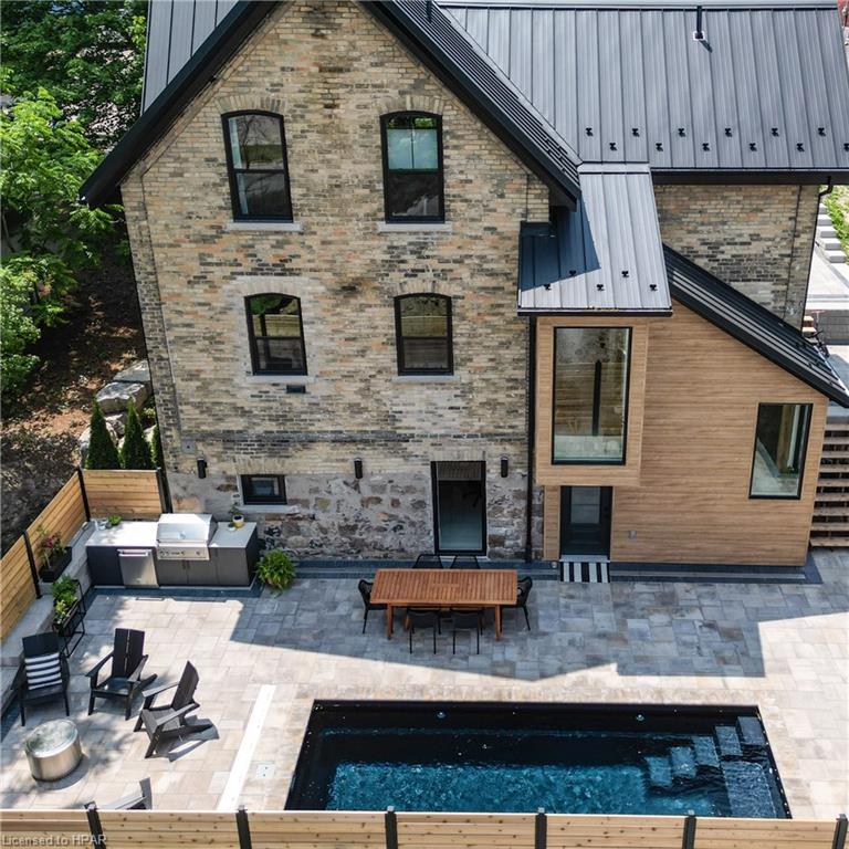 40 Daly Avenue