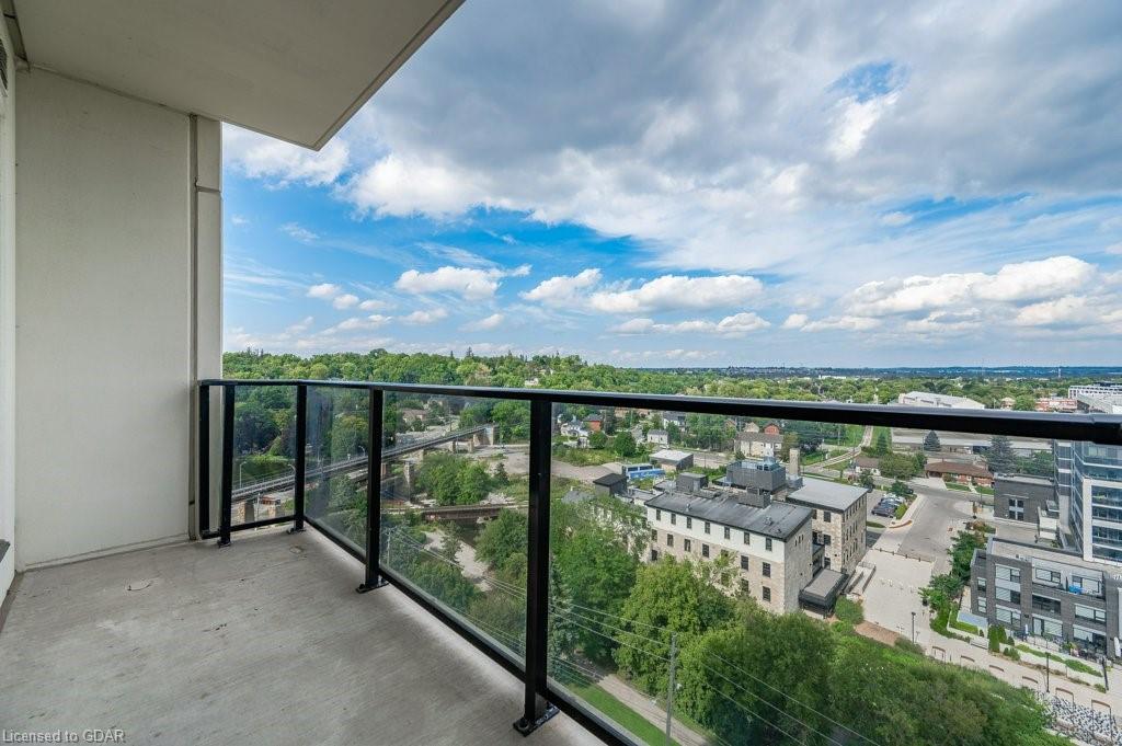 150 Wellington Street E, #1105