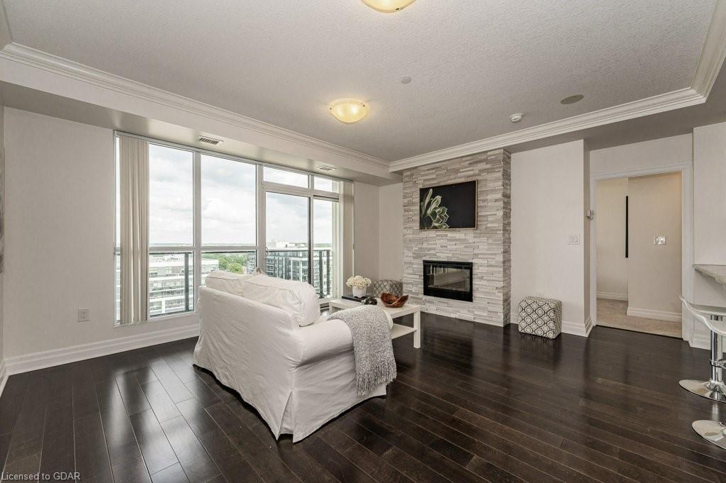 150 Wellington Street E, #1105