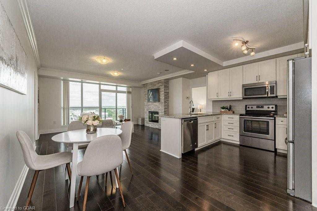 150 Wellington Street E, #1105