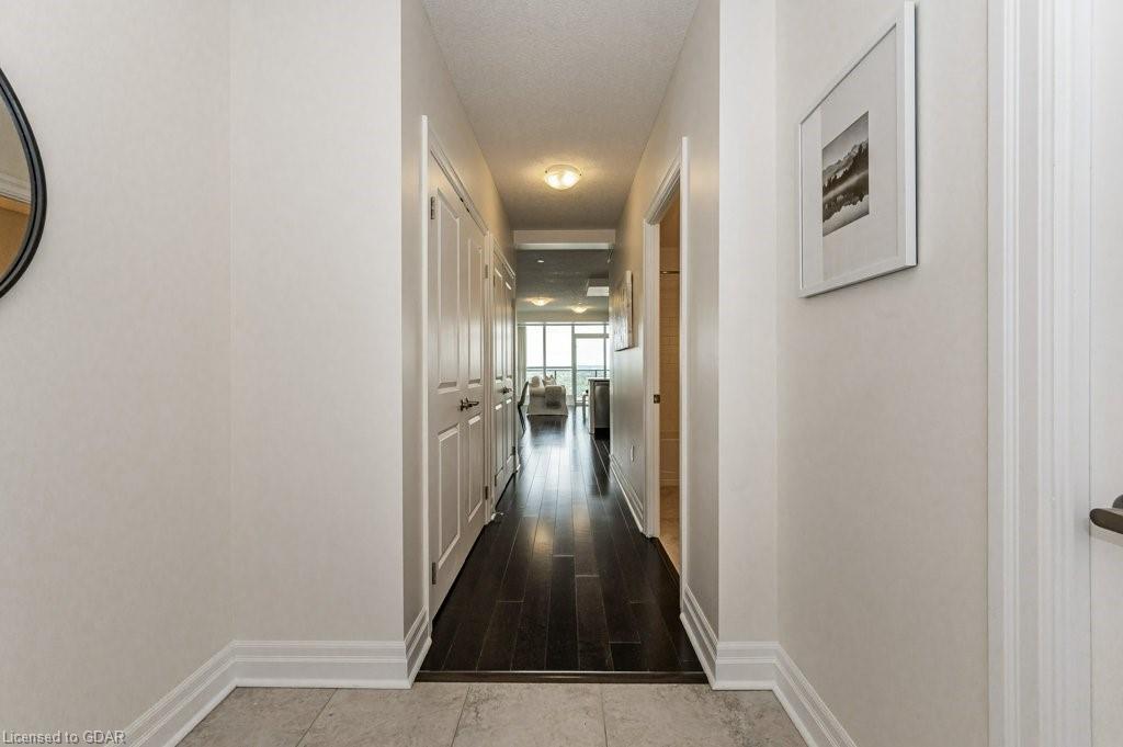 150 Wellington Street E, #1105