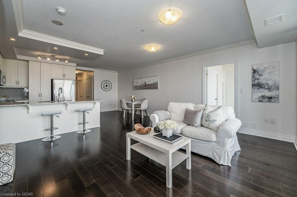 150 Wellington Street E, #1105