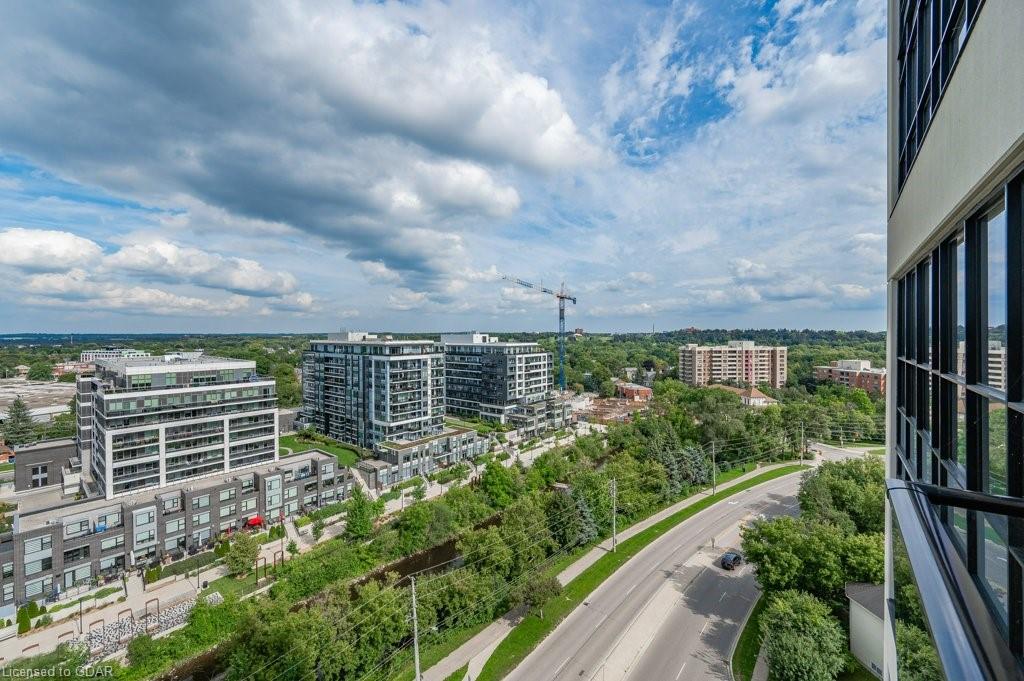 150 Wellington Street E, #1105