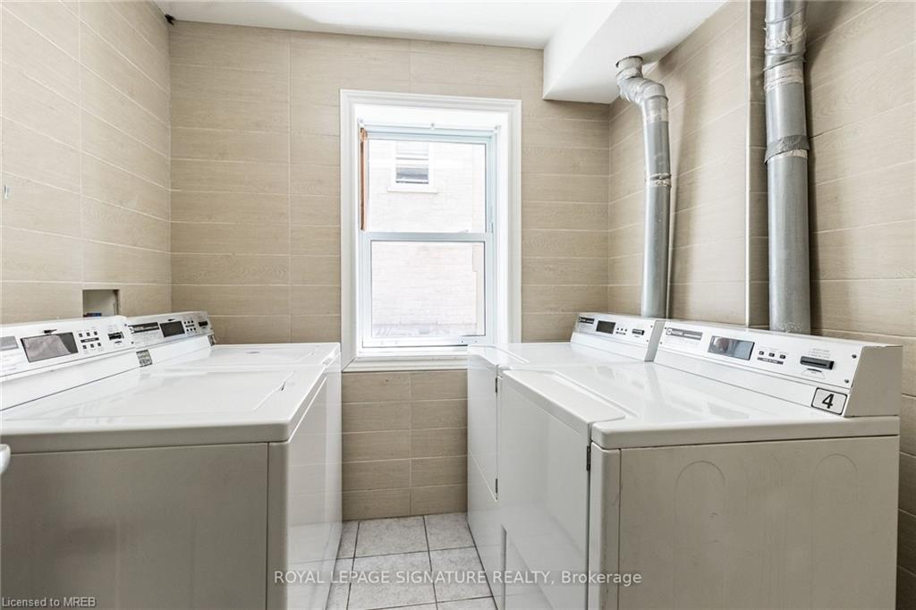 253 Lester Street, #101