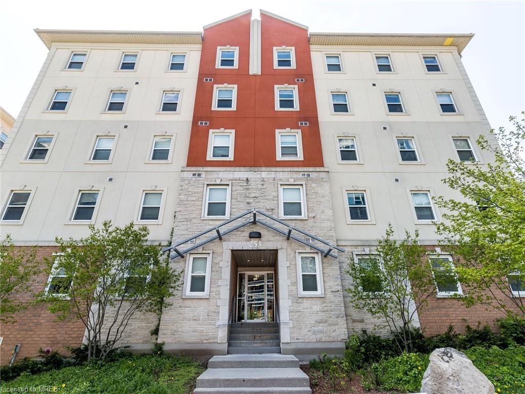 253 Lester Street, #101
