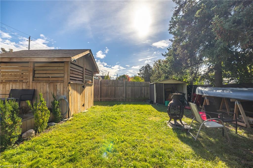 231 Victoria Road S