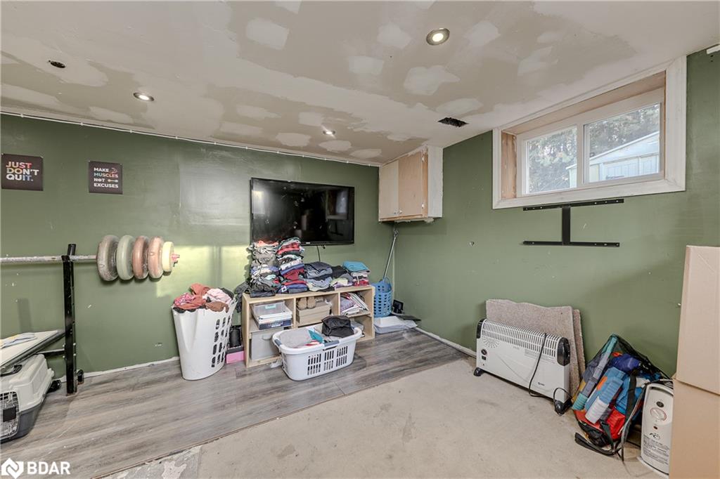 2636 25 Side Road