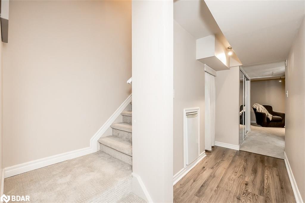 488 Yonge Street, #10