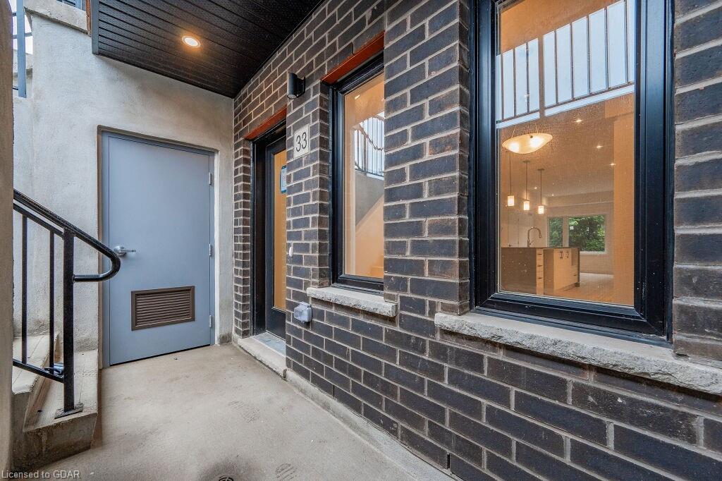 33 Lily Lane