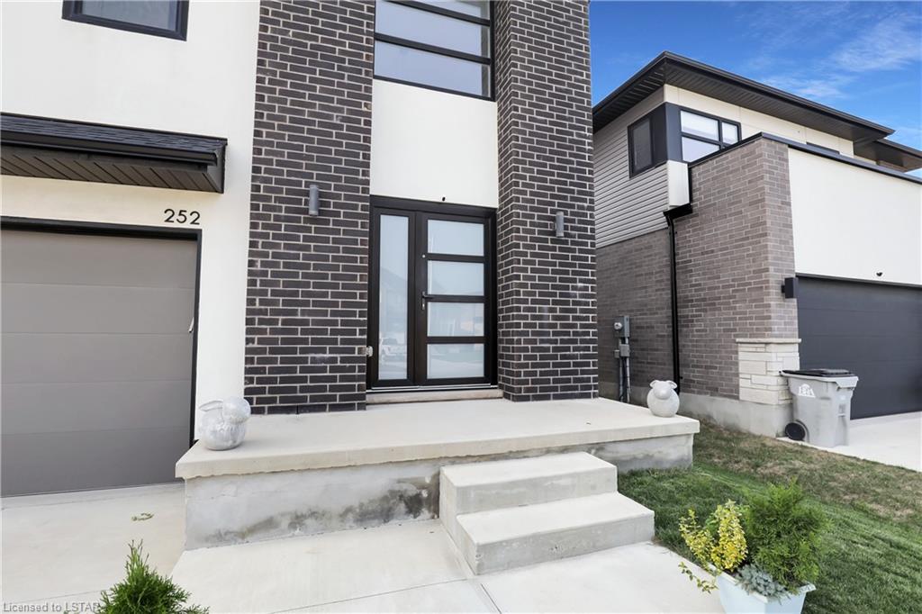252 Crestview Drive