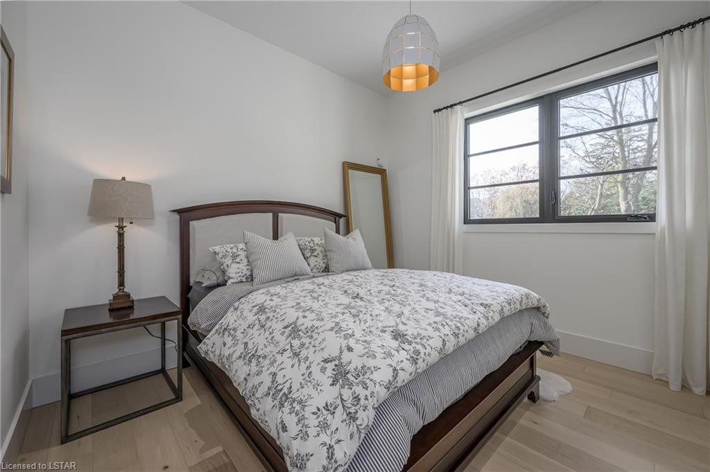 185 Commissioners Road E