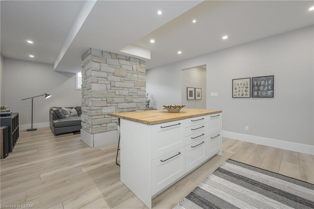 185 Commissioners Road E