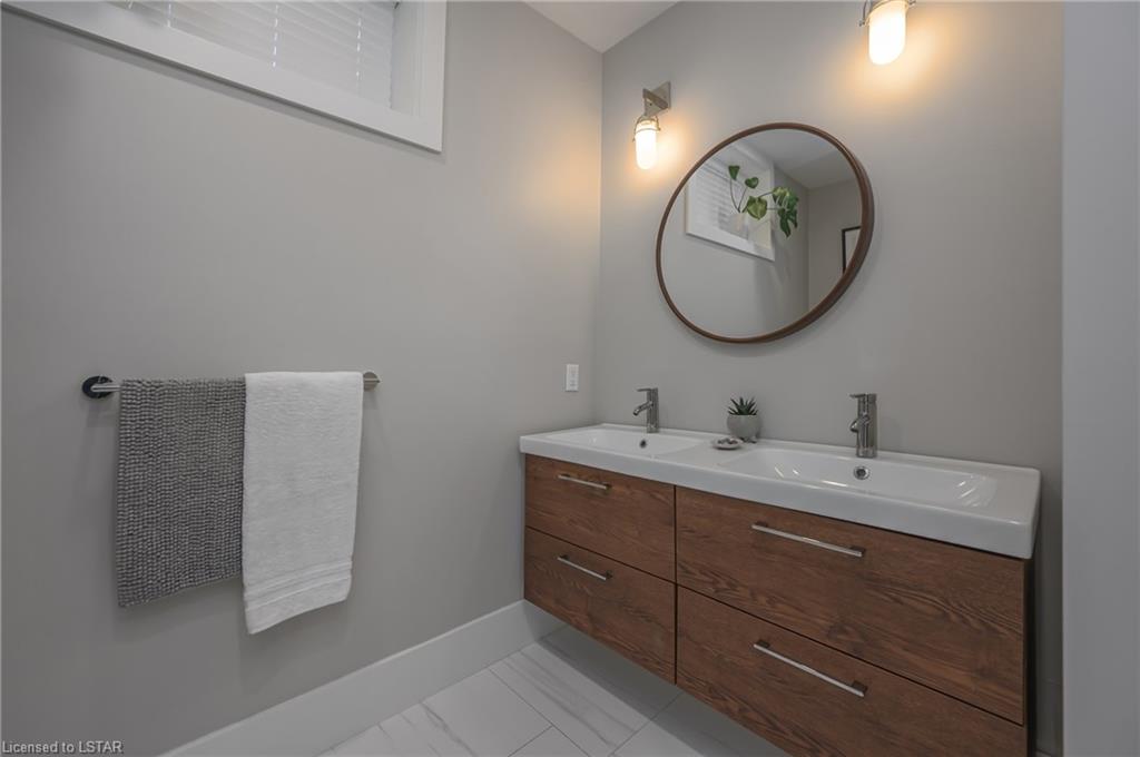 185 Commissioners Road E