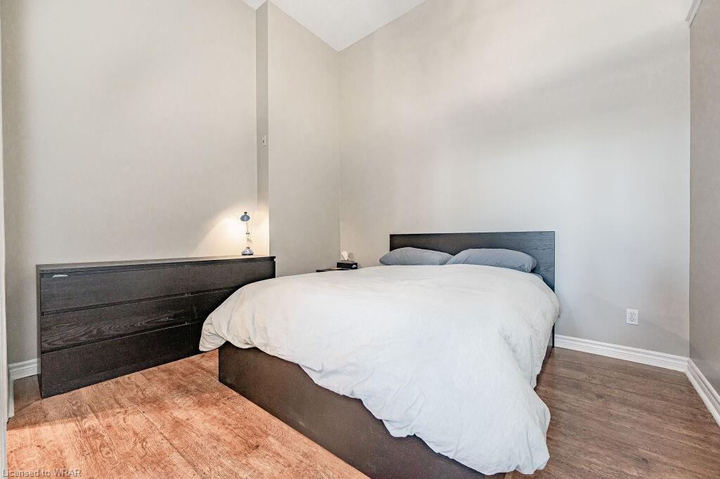276 King Street W, #210