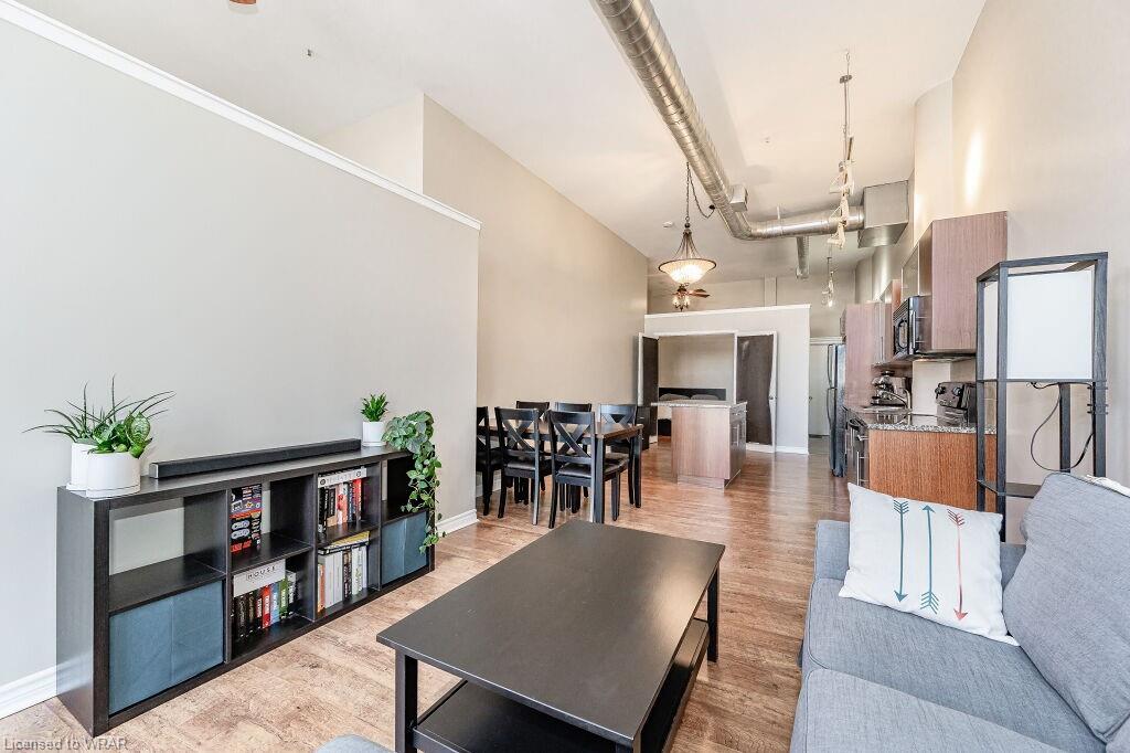 276 King Street W, #210