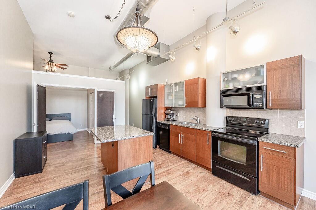 276 King Street W, #210