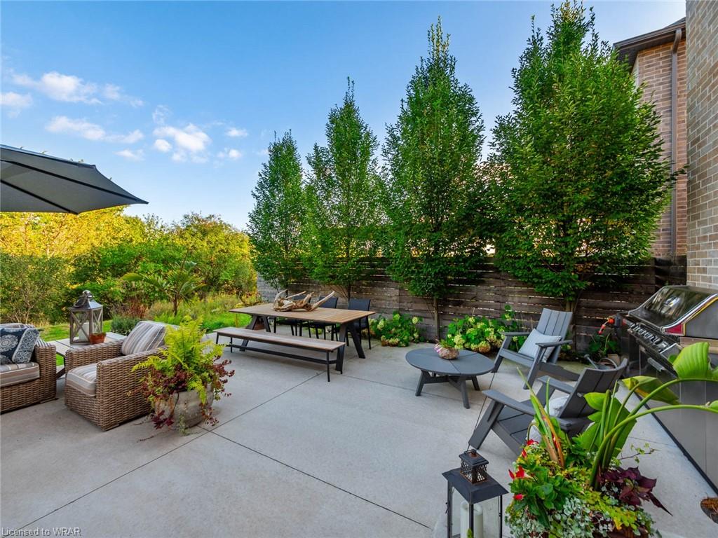 42 Eaglecrest Street