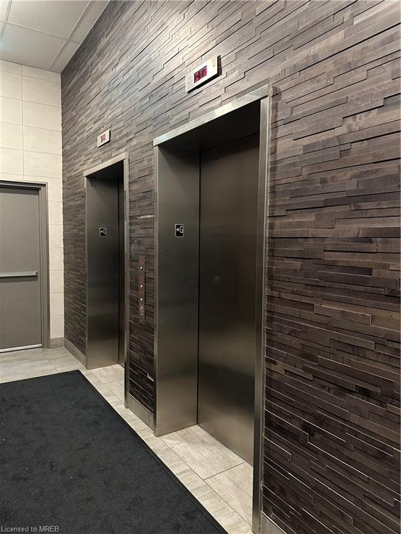 318 Spruce Street, #215