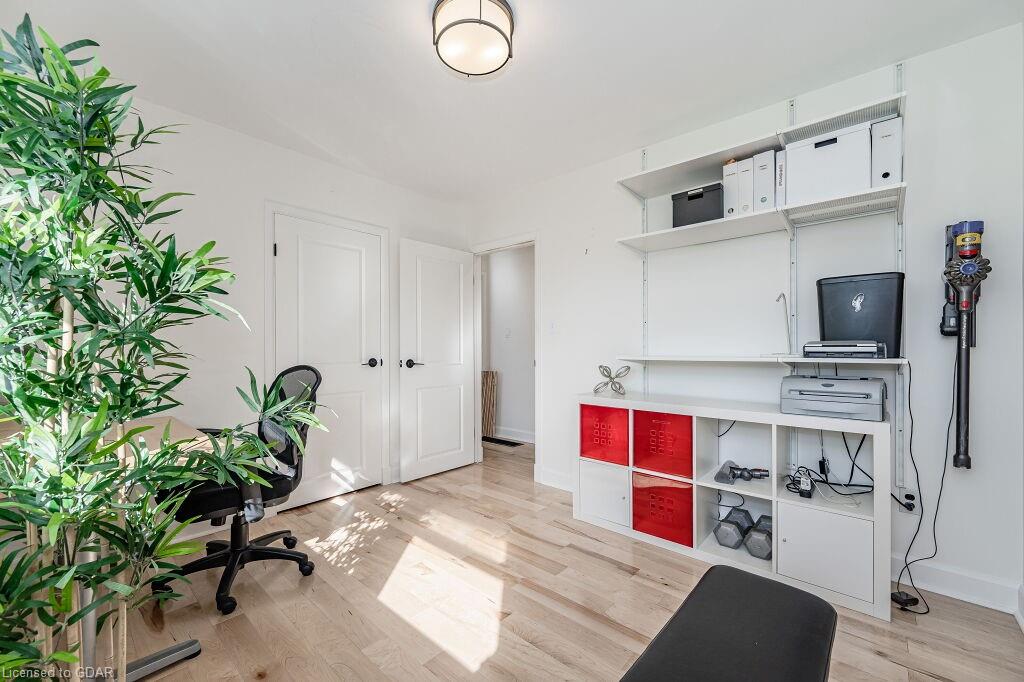 4 Lockyer Road