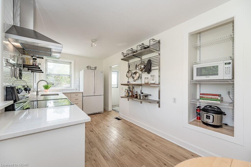 4 Lockyer Road