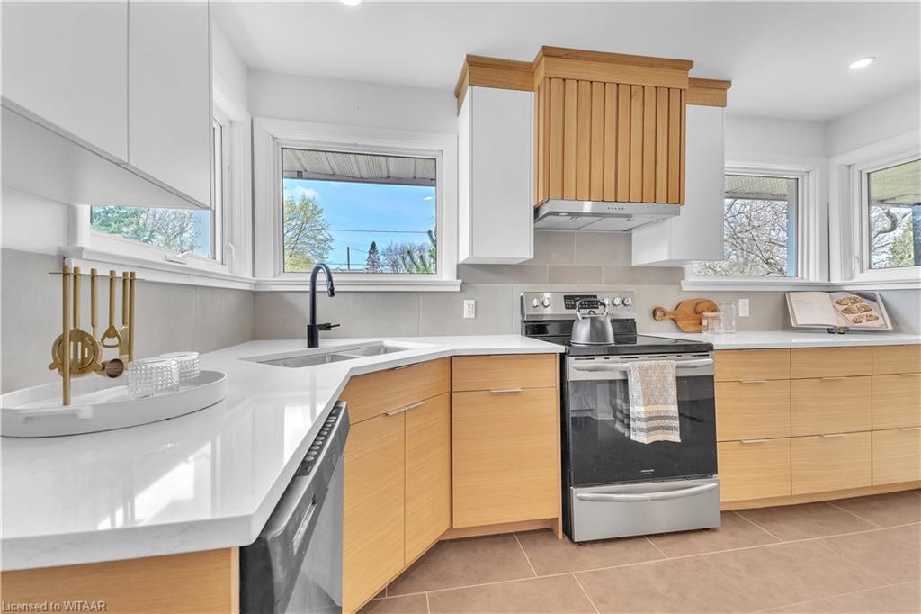 229 Woodworth Crescent