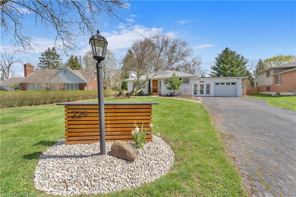 229 Woodworth Crescent