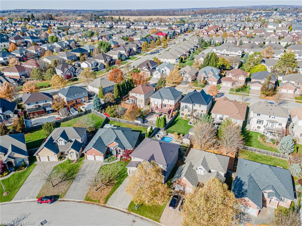 463 Kingbird Court