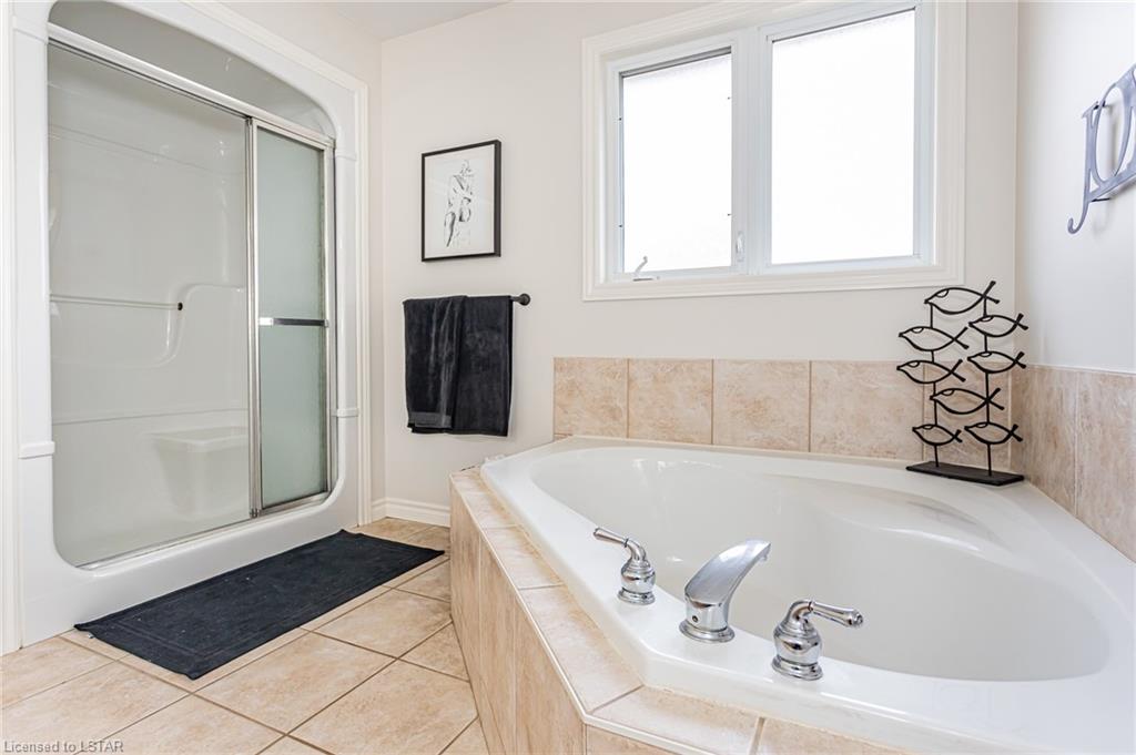 463 Kingbird Court