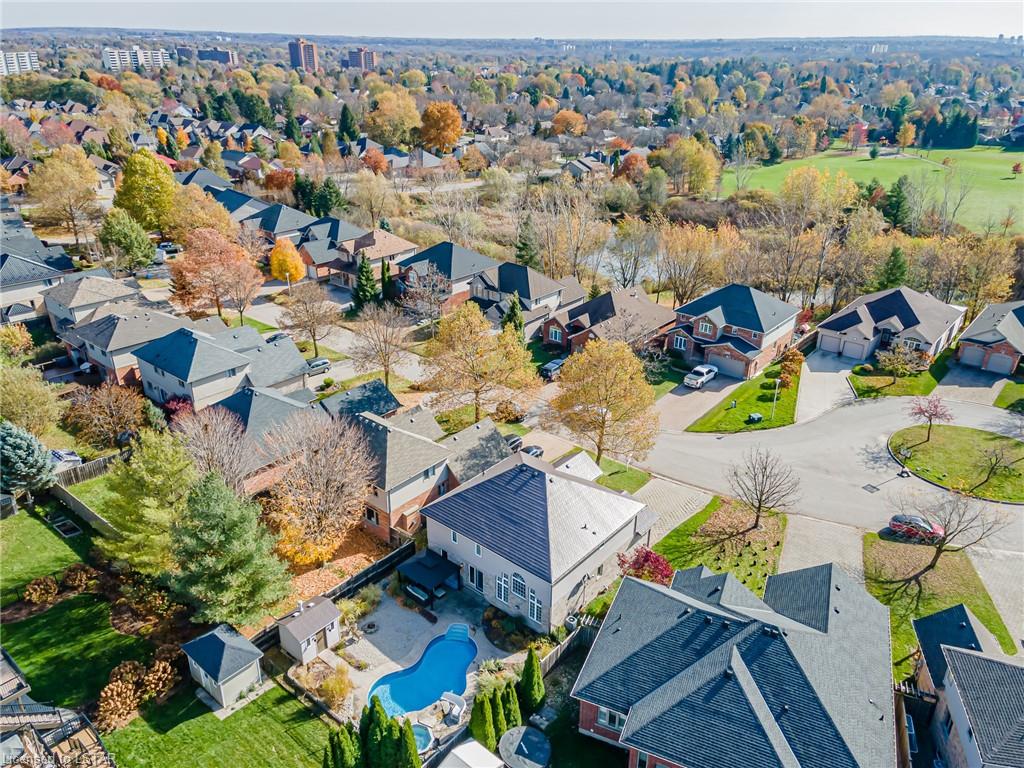 463 Kingbird Court